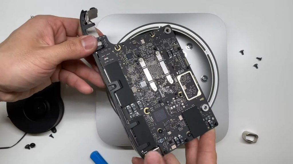 Apple Mac Mini teardown offers a look at the new M1 Chip on the smaller ...