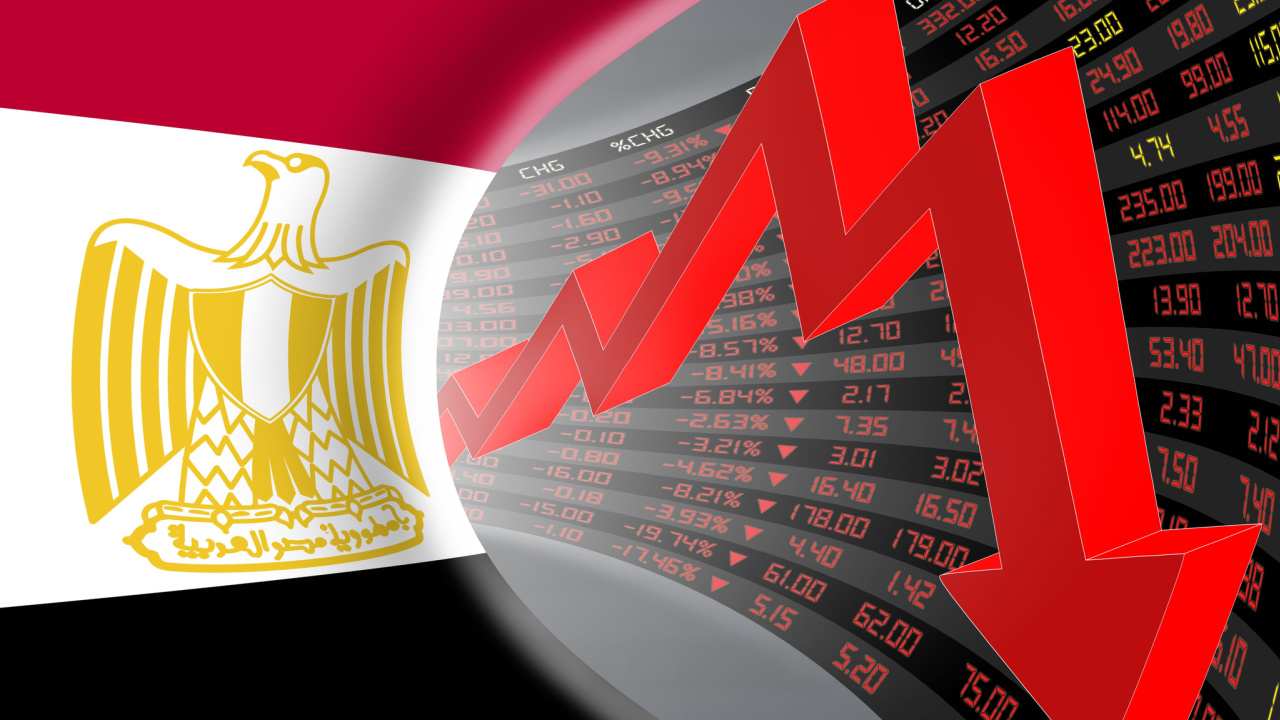 Egyptian Currency Plunges 15% After Cairo Accedes to Key IMF Exchange Rate Condition